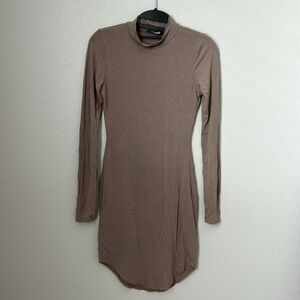 Grey long sleeve bodycon dress